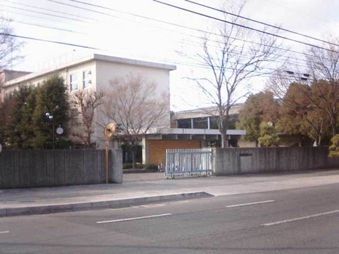 観音寺総合高等学校外観画像