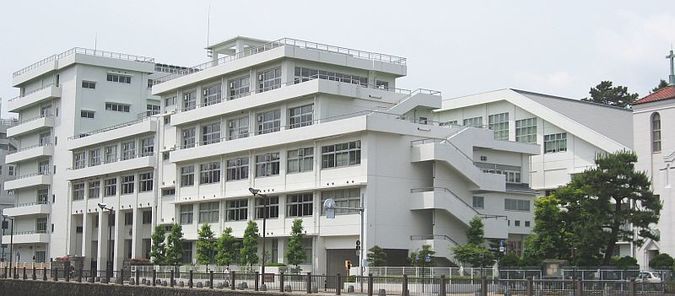 静岡雙葉中学校外観画像