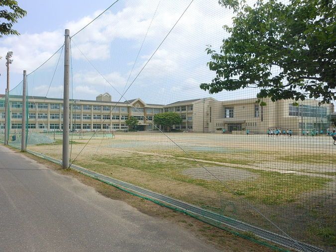 志摩中学校外観画像