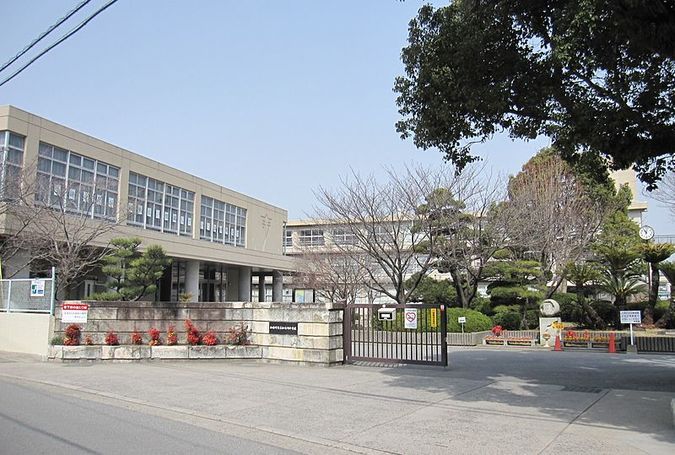 加古川中学校外観画像