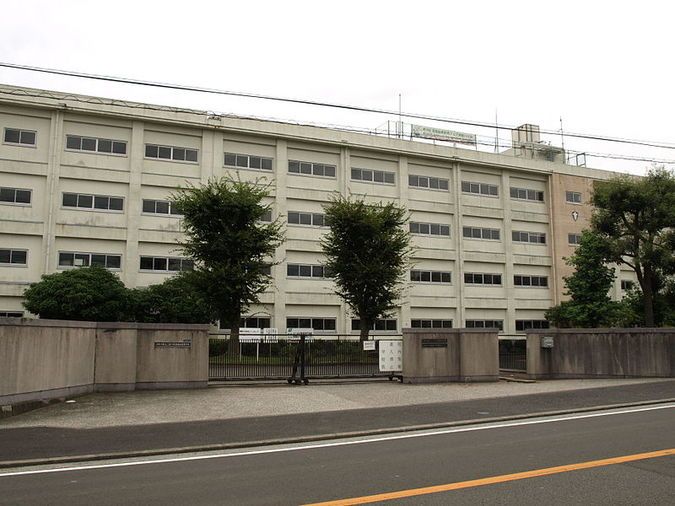二俣川看護福祉高等学校外観画像