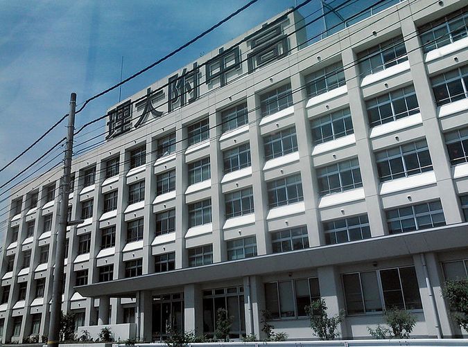 岡山理科大学附属中学校外観画像