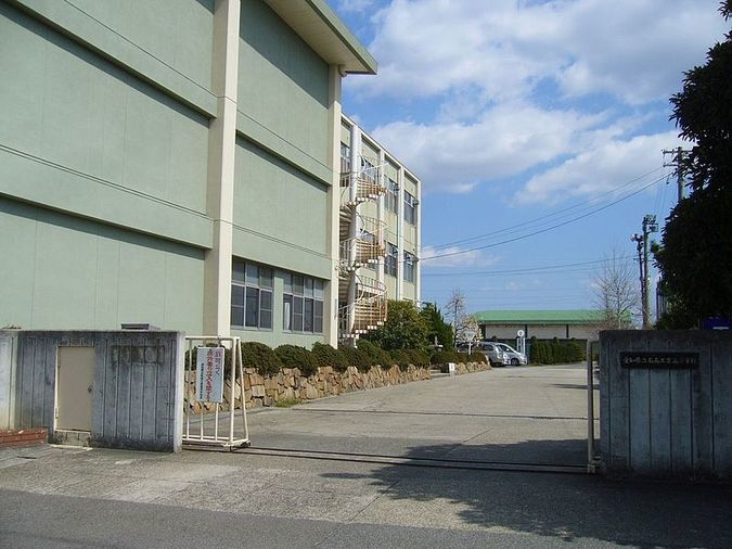 名古屋工科高等学校外観画像