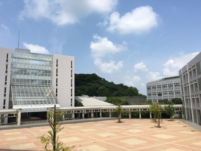 神戸市立工業高等専門学校外観画像