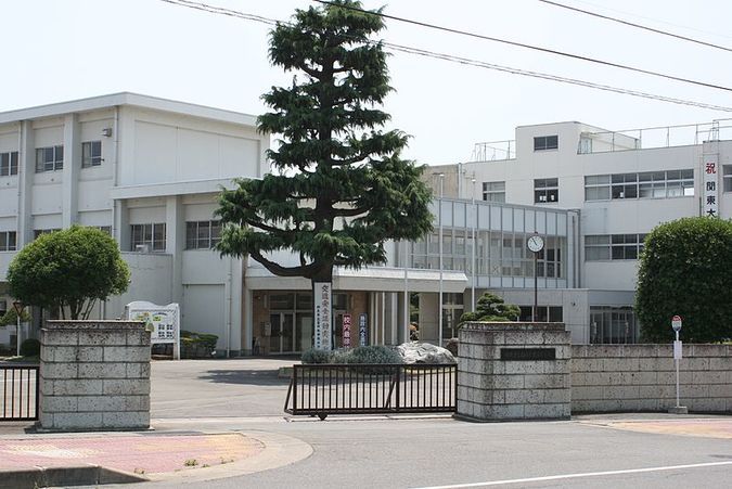 富岡実業高等学校外観画像