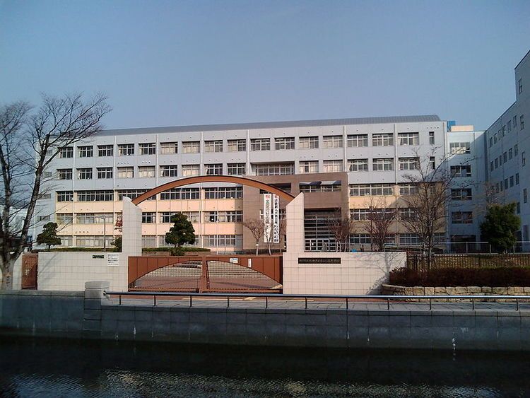 神戸市立六甲アイランド高等学校画像