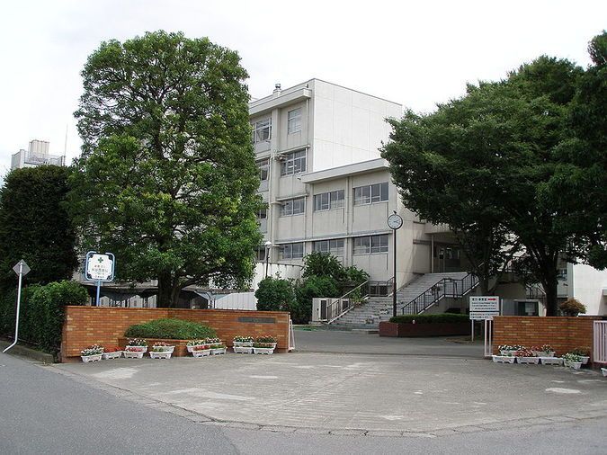 熊谷西高等学校外観画像