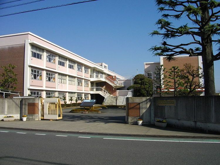 鴻巣女子高等学校画像