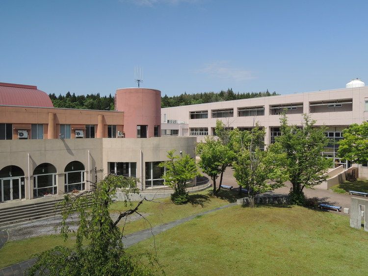 新潟産業大学画像