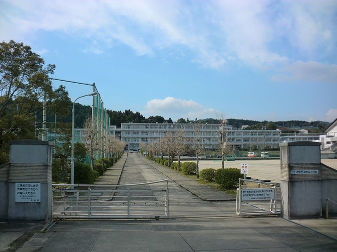 伊万里実業高等学校商業キャンパス外観画像