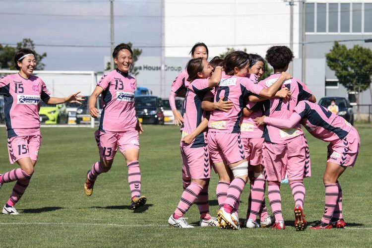 女子サッカーチーム「ノルディーア北海道」が来校！スポーツを仕事にする為の全てがわかる！