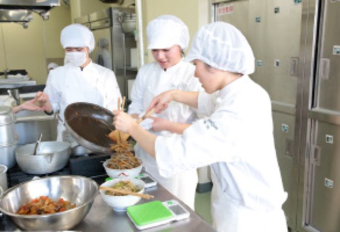つくば栄養医療調理製菓専門学校