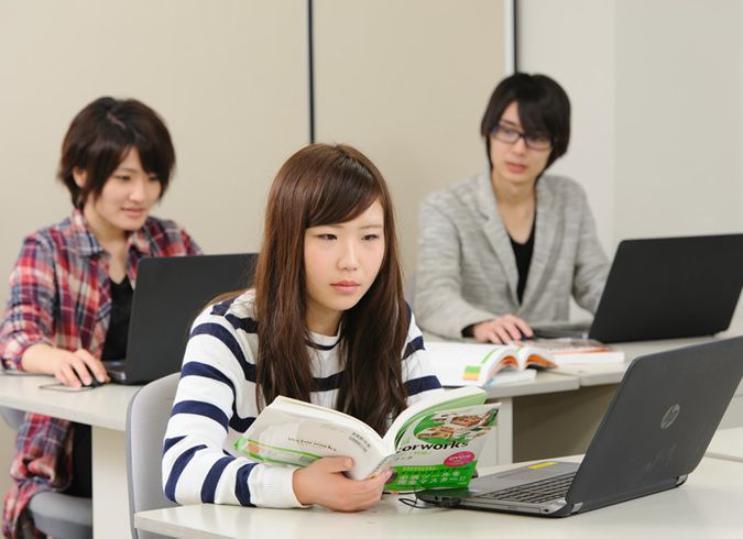 専門学校文化デザイナー学院