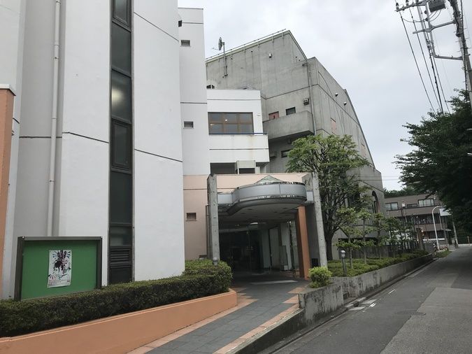 埼玉県理容美容専門学校