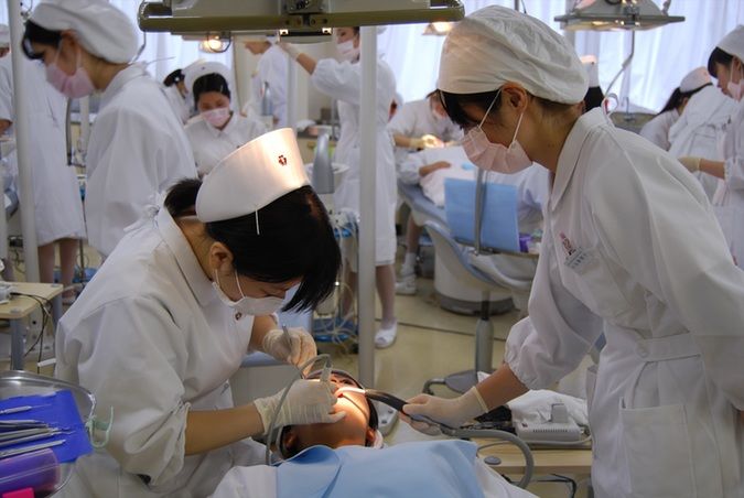 埼玉歯科衛生専門学校