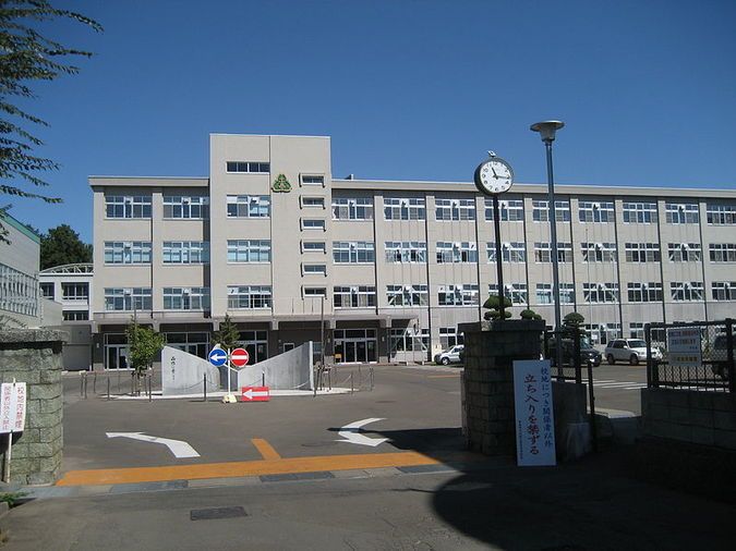 弘前工業高等学校外観画像