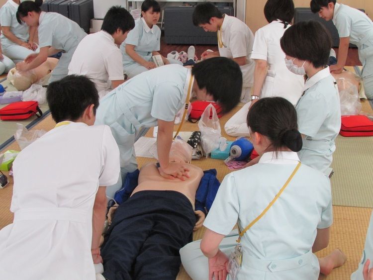 亀田医療技術専門学校画像