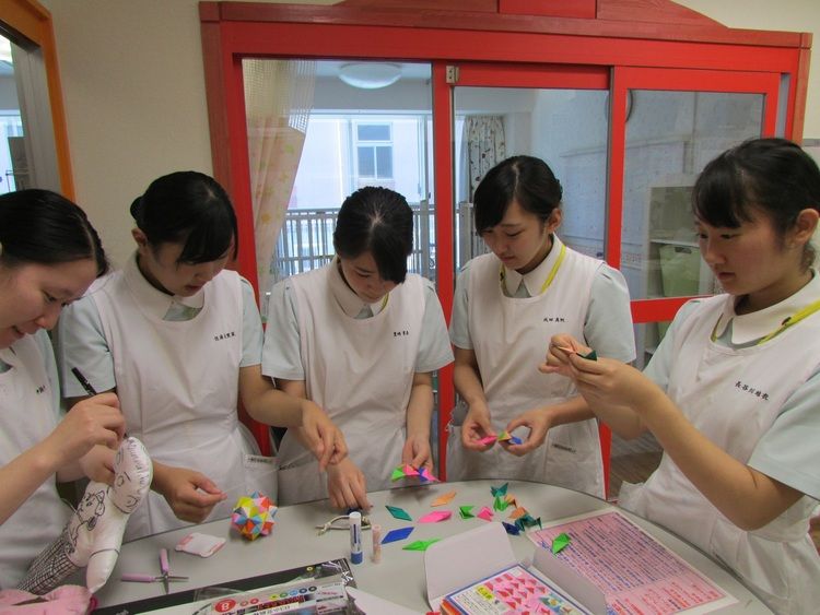 亀田医療技術専門学校画像