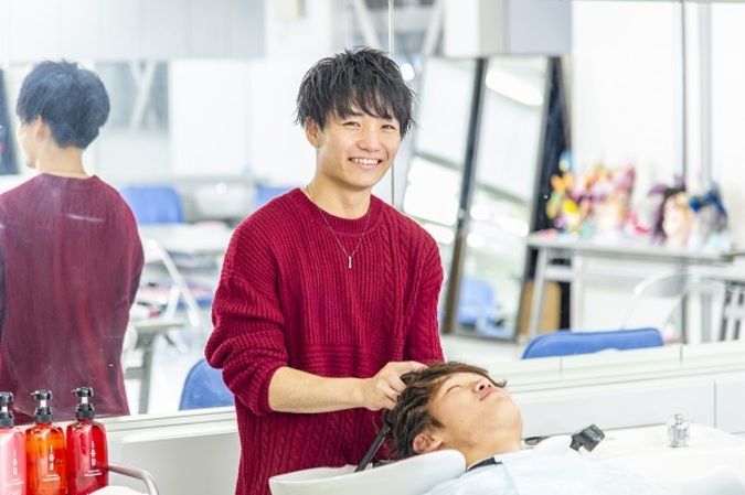 タカラ美容専門学校