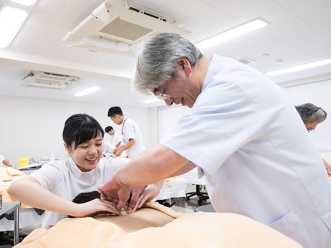 新宿医療専門学校