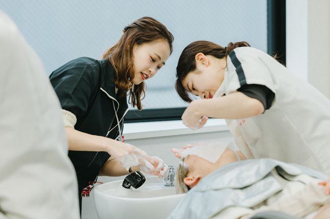 高山美容専門学校
