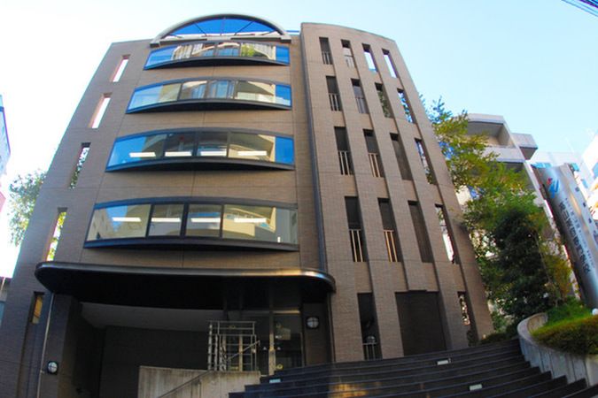 高山美容専門学校