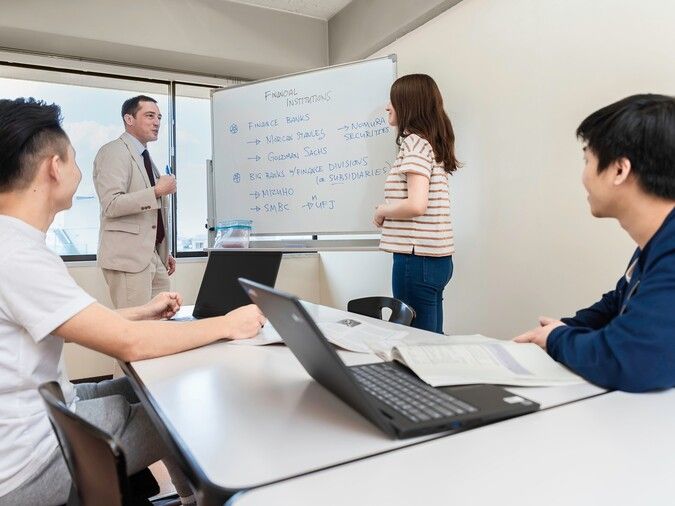 グレッグ外語専門学校新宿校