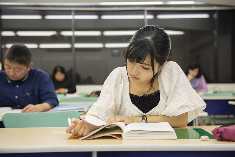 日本福祉教育専門学校画像