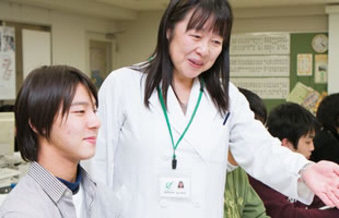 日本電子専門学校