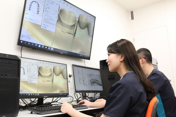 新東京歯科技工士学校