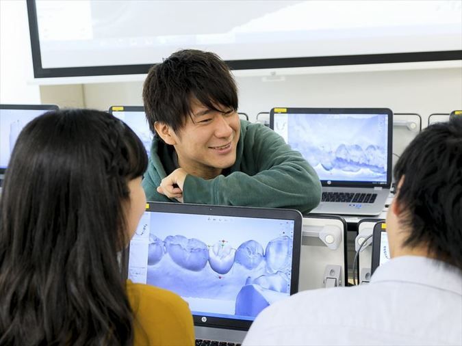 新東京歯科技工士学校