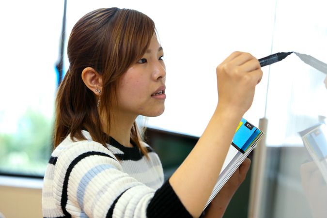 グレッグ外語専門学校