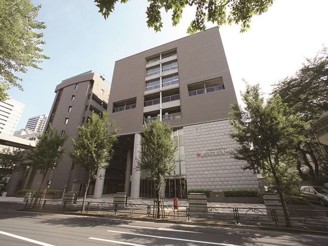 窪田理容美容専門学校