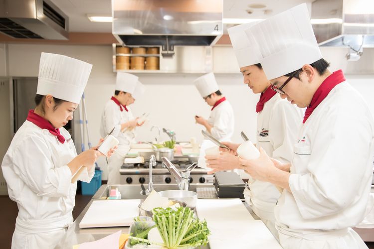 香川調理製菓専門学校画像