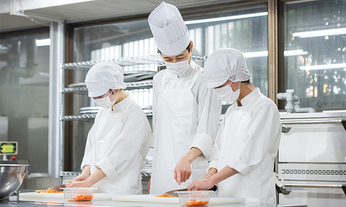 武蔵野栄養専門学校 インタビュー