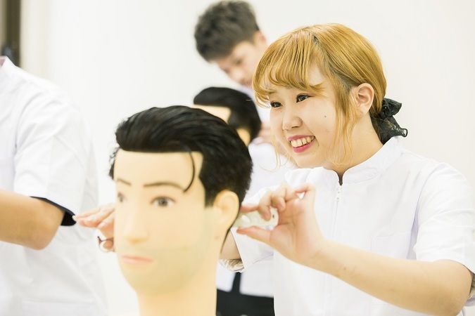 アポロ美容理容専門学校