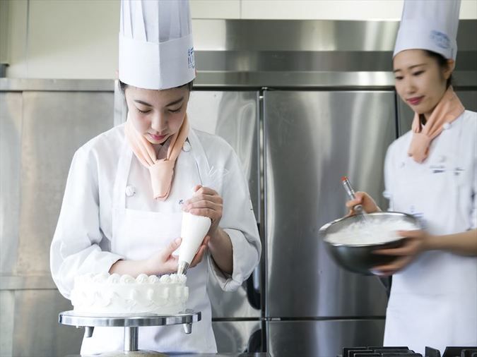 国際製菓専門学校