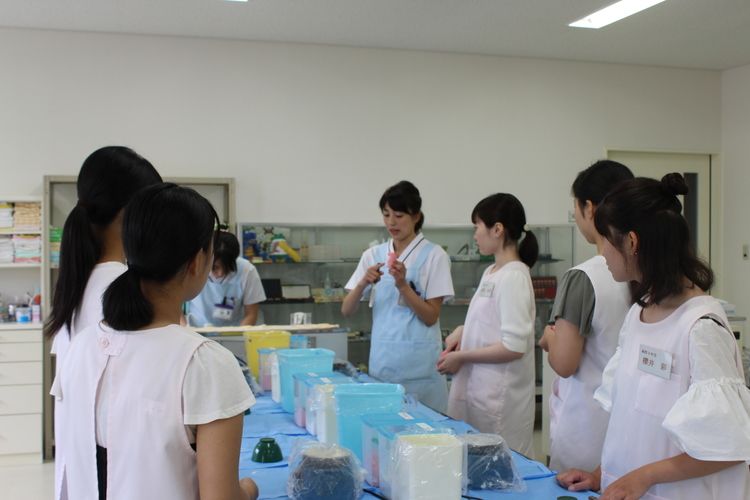 東京西の森歯科衛生士専門学校画像
