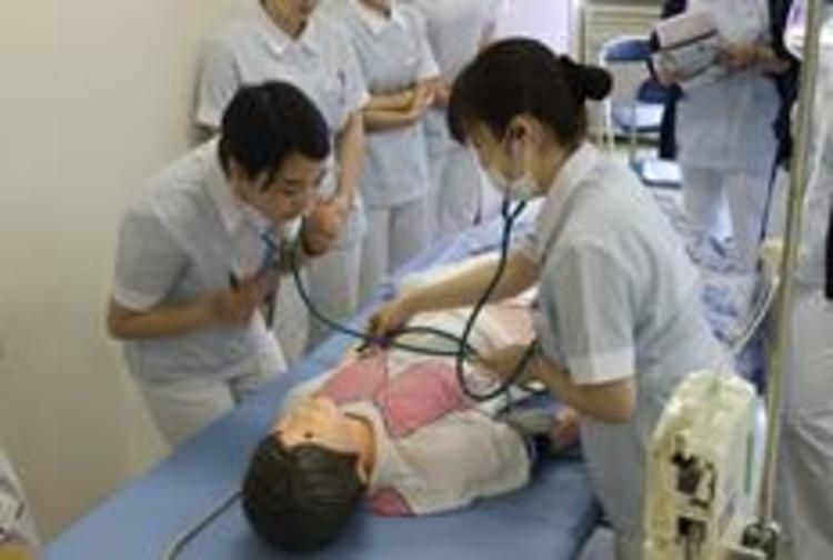 横浜市病院協会看護専門学校画像