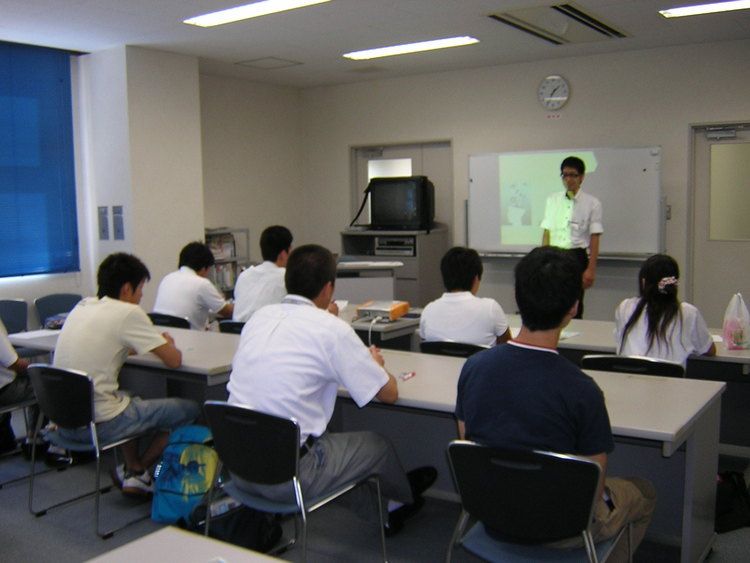 横須賀法律行政専門学校画像