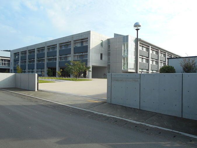 遠江総合高等学校外観画像
