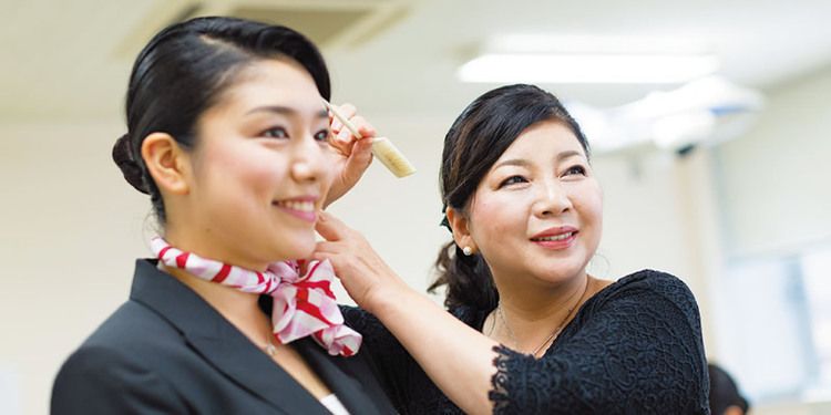 国際外語・観光・エアライン専門学校画像