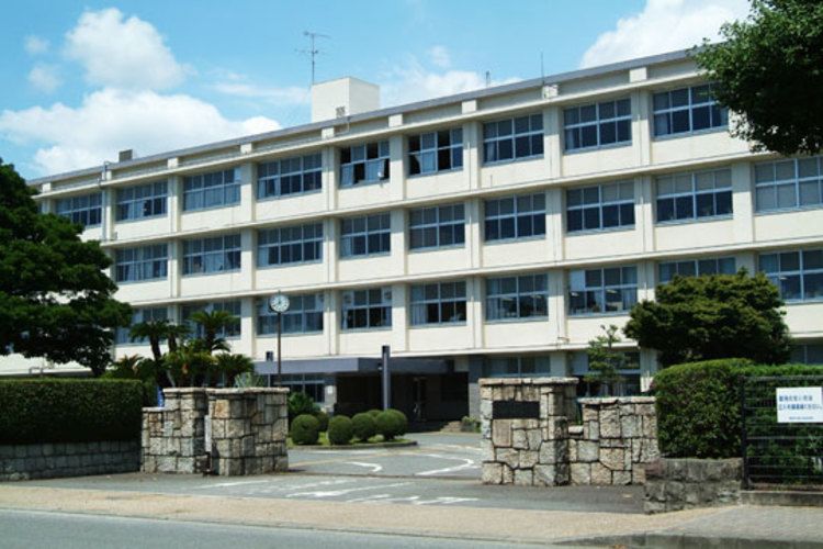 富士高等学校画像
