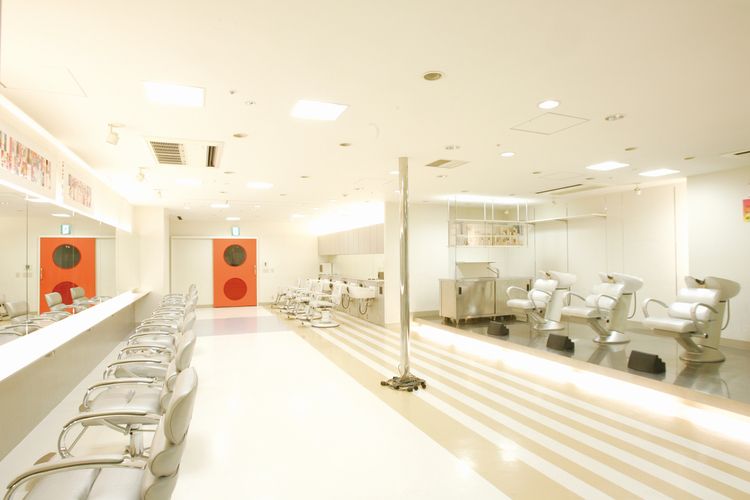 ベルフォート美容専門学校画像