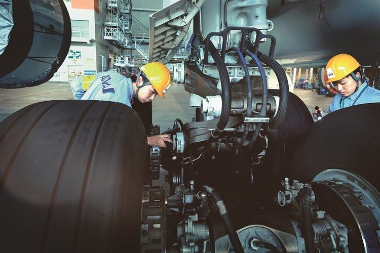 中日本航空専門学校画像