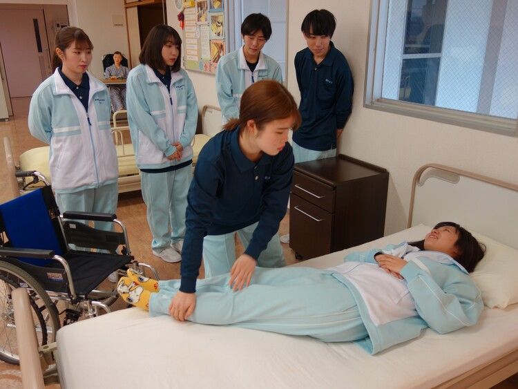 静岡福祉医療専門学校画像