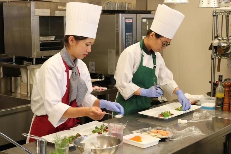 中央歯科衛生士調理製菓専門学校画像