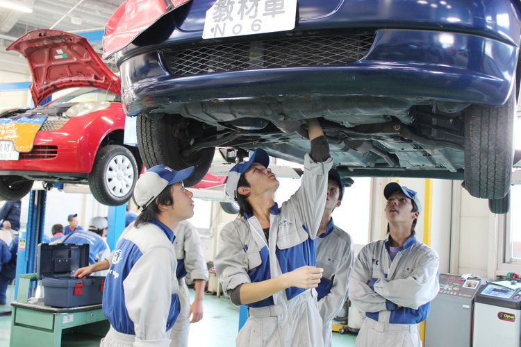 専門学校中央メカニック自動車大学校画像