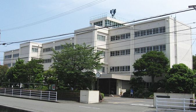 焼津中央高等学校外観画像