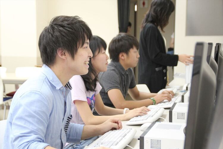 中部リハビリテーション専門学校画像